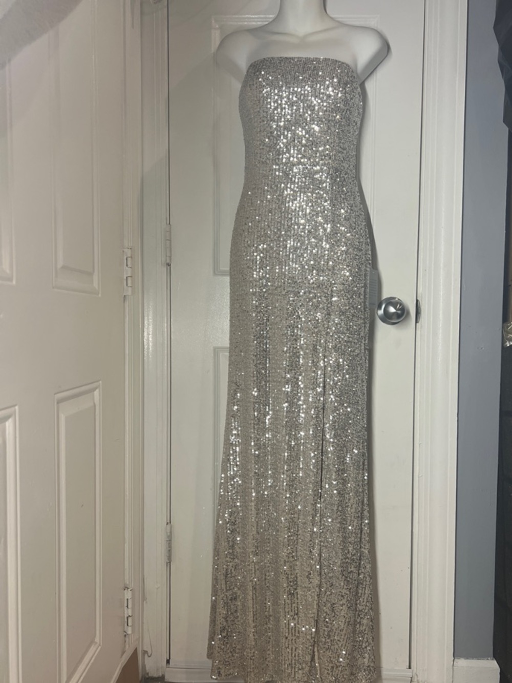 Lulu's Strapless Sequin Gown in Silver